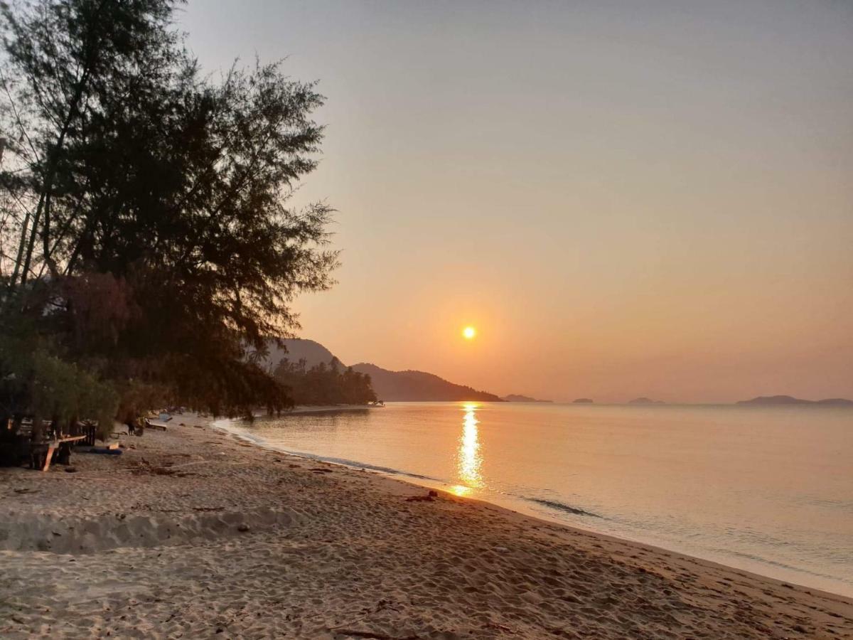 Sea Paradise Hotel Ban Khlong Kloi Luaran gambar